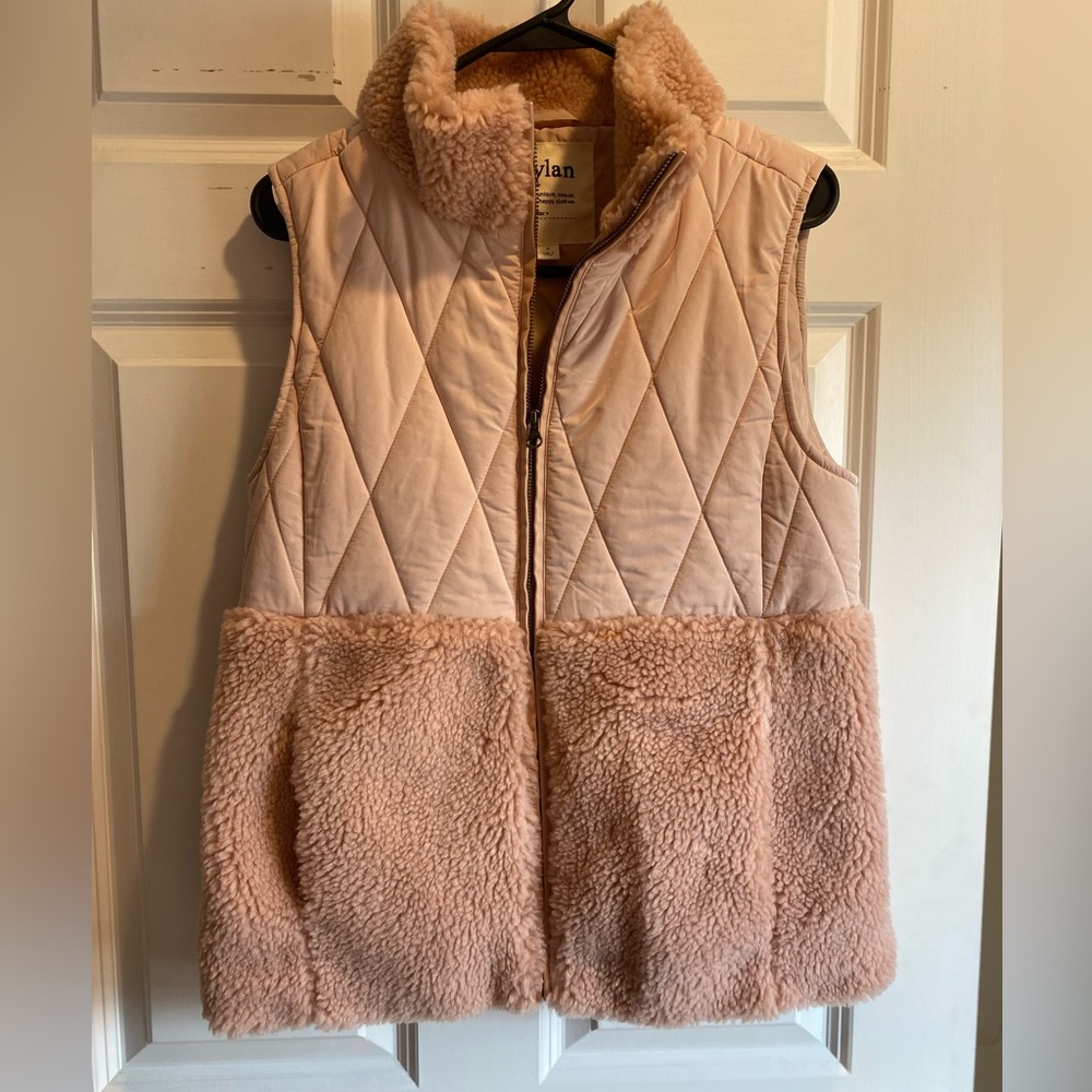 Dylan Women’s Light Pink Vest